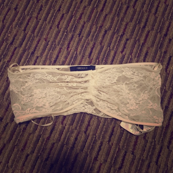 🔥REDUCED🔥 Forever 21 - White Lace Bandeau
