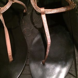 Express diamond strap sandals