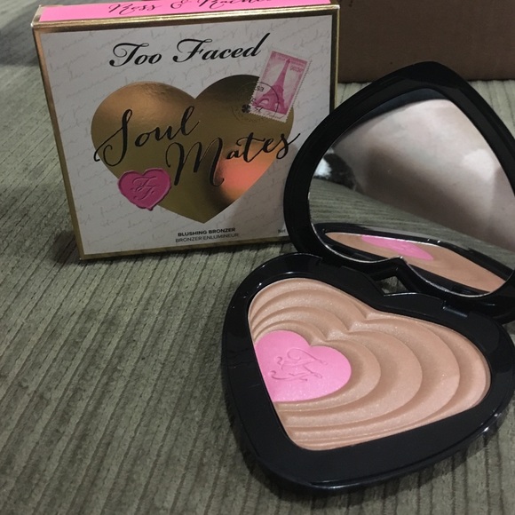Too Faced Blushing Bronzer in "Ross & Rachel"