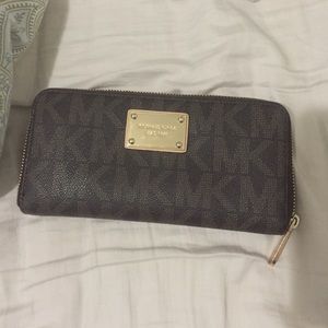 Micheal Kors Brown Wallet Full Size