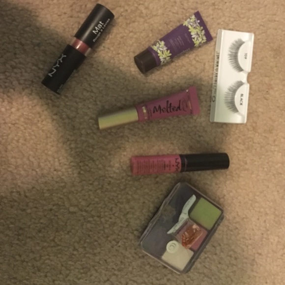 TOO FACED MELTED IS SOLD. Tarte primer is SOLD.