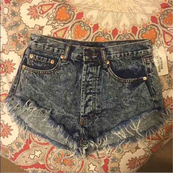 ❌sold❌ NEW! FOREVER 21 high waisted shorts - Picture 3 of 3