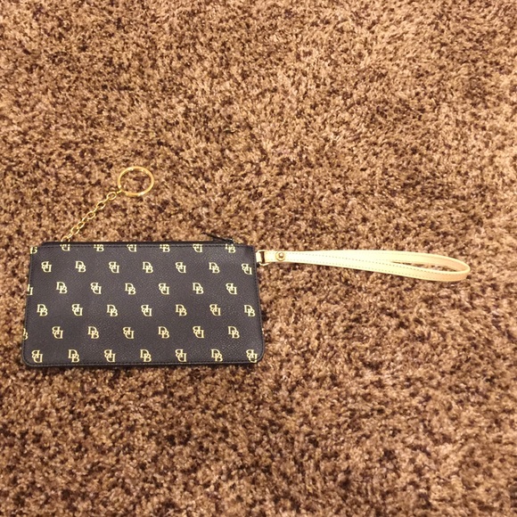 D&B wristlet