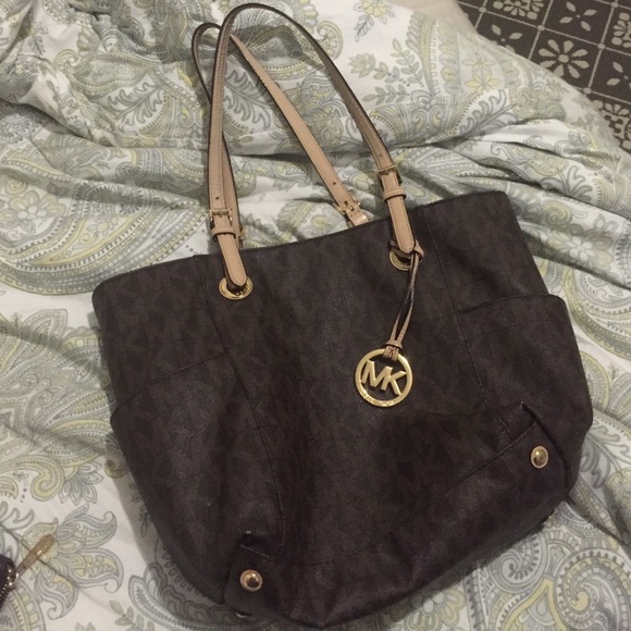 Micheal Kors Jet Set Classic tote in Brown