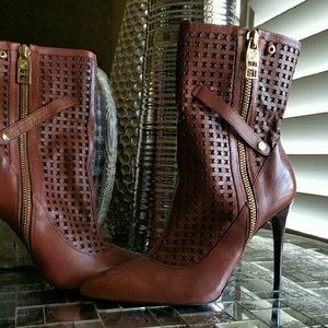 Donald J Pilner boots
