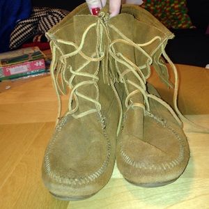 MINNETONKA Suede slouch booties