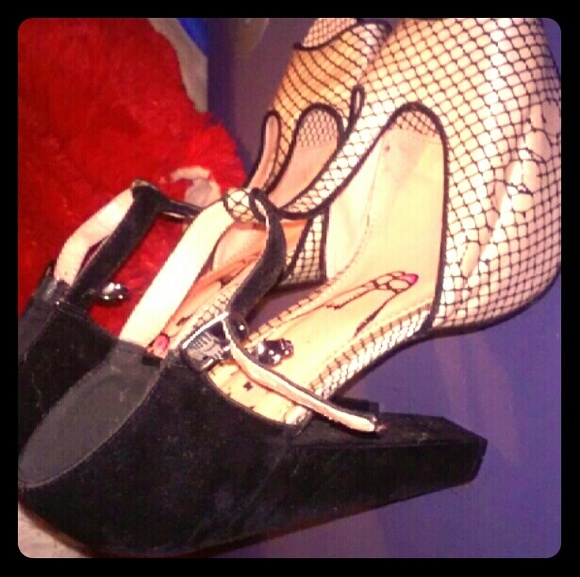 Beautiful i caught kewpie iron fist heels