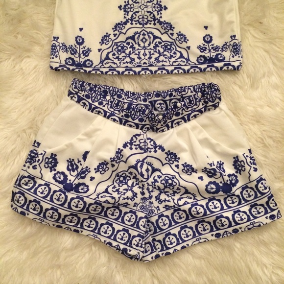 Traded 💗 Two piece blue and white set - Picture 2 of 4