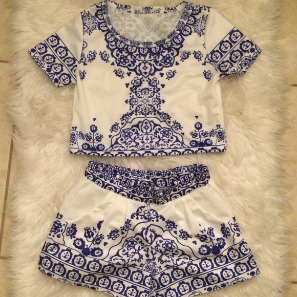 Traded 💗 Two piece blue and white set - Picture 3 of 4