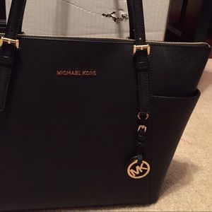 Michael Kors Purse/Handbag