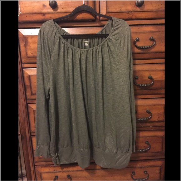 Green sparkly top, never worn