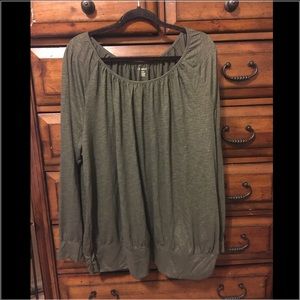 Green sparkly top, never worn