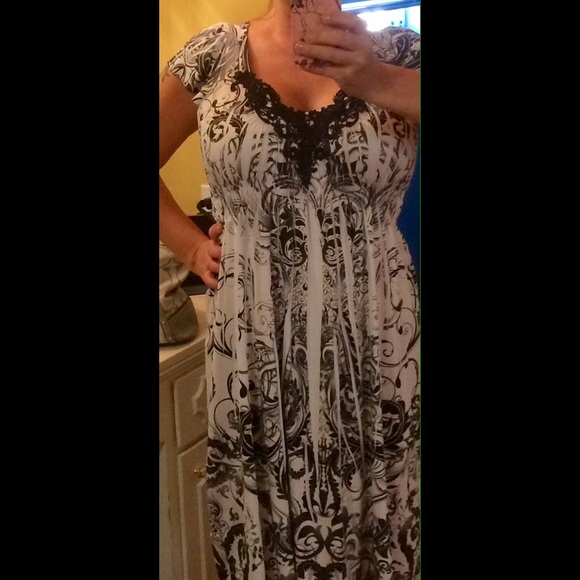 🎉Sale🎉 Apt 9 Empire Waist Dress