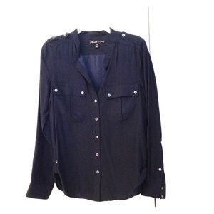 Med Elizabeth and James navy 100% silk blouse