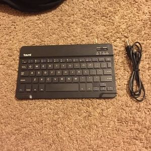 Wireless Keyboard with charger