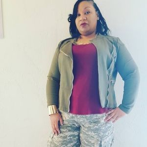 Meet your Posher, Renea