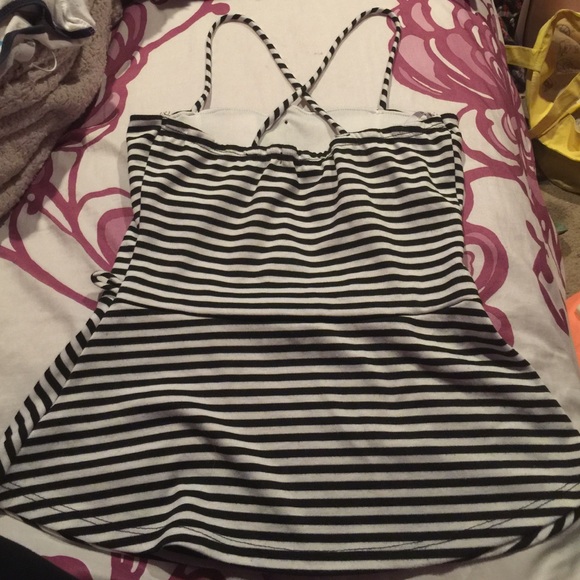 Stripped top - Picture 2 of 4