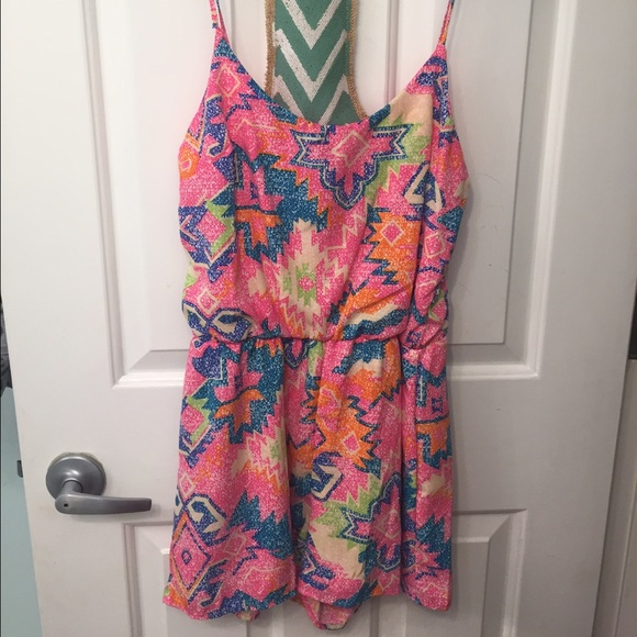 Pattern Romper - Picture 4 of 4