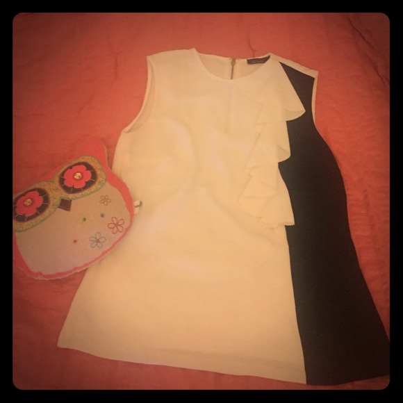 White/navy tank