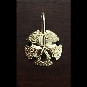 Sand Dollar pendant 14K