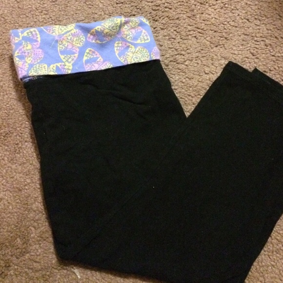 Capri Legging with Butterfly Print Fold-Over Waist