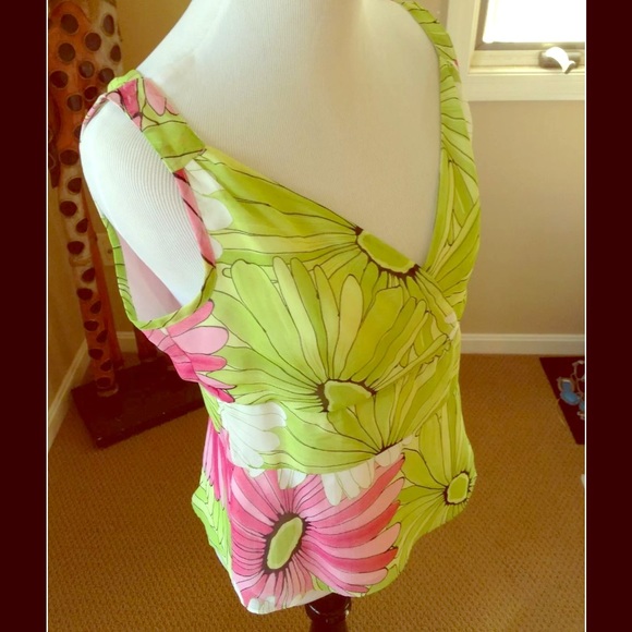 Louben NWOT vibrant floral top size 8.