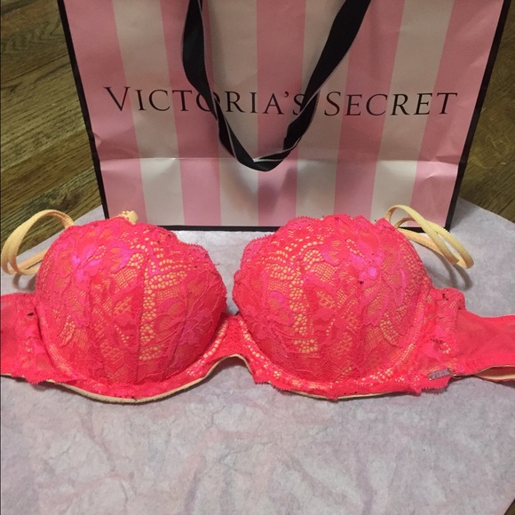 PINK Victoria's Secret Other - vs PINK date push-up bra