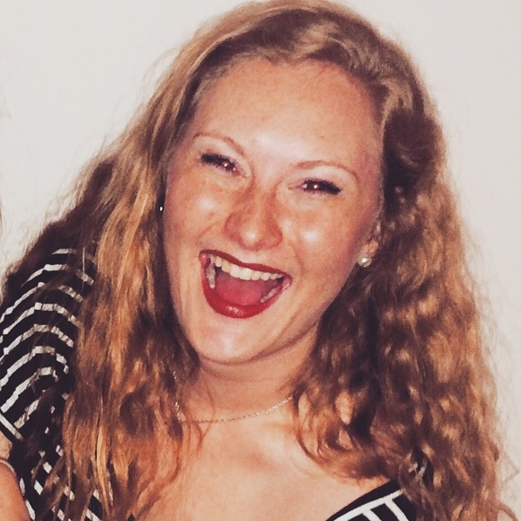 Meet your Posher, Ellie - Picture 1 of 1