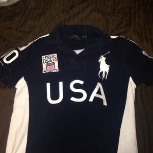 ❌ SOLD ❌ Short sleeve authentic Polo button up