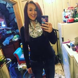 Meet your Posher, Desirae