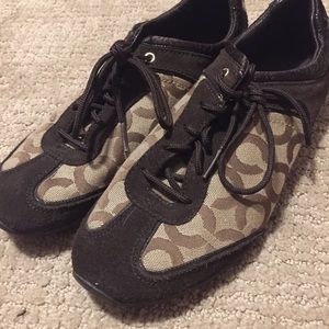 Size 8 coach sneakers