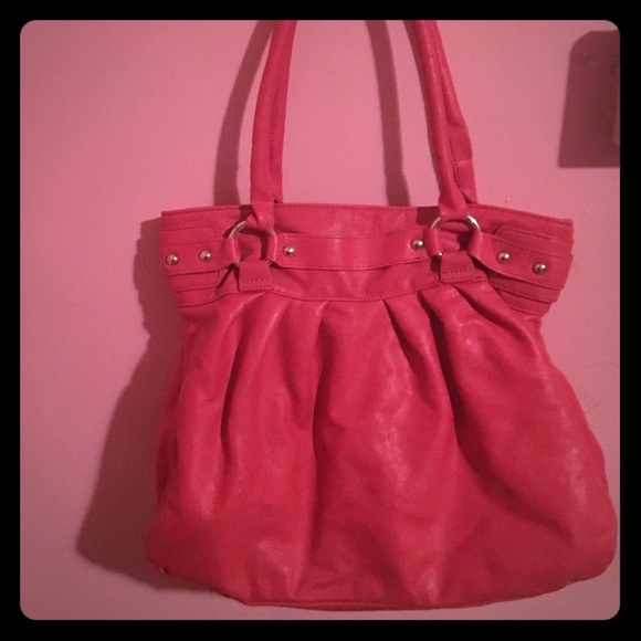 🛍 Pretty pink ALDO purse 🛍