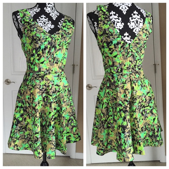 Alberto Makali Dresses & Skirts - Double V-Neck Sleeveless Dress