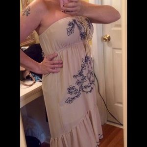 🎉Sale🎉 NWOT High Low Strapless Dress