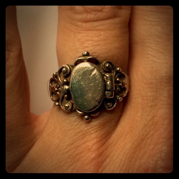 Sterling silver pillbox ring