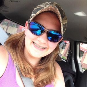 Meet your Posher, Melissa