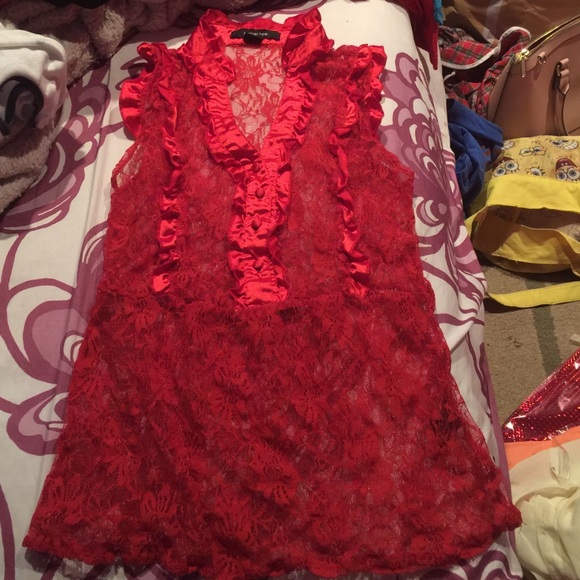 Red top - Picture 2 of 3