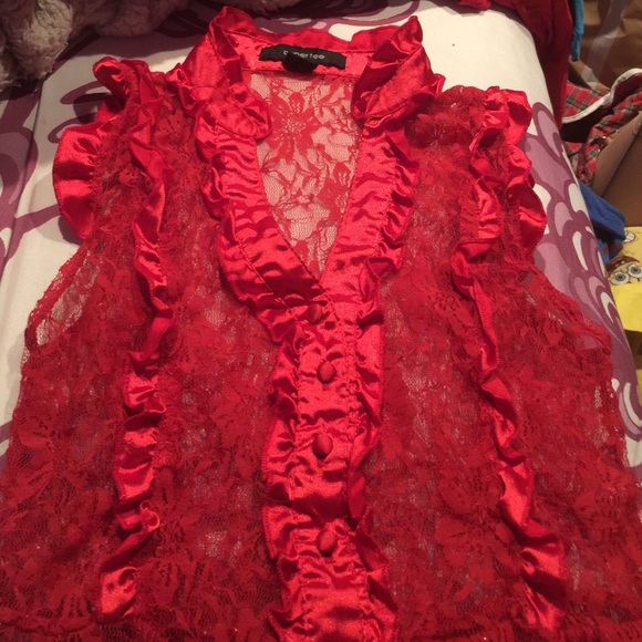 Red top - Picture 3 of 3
