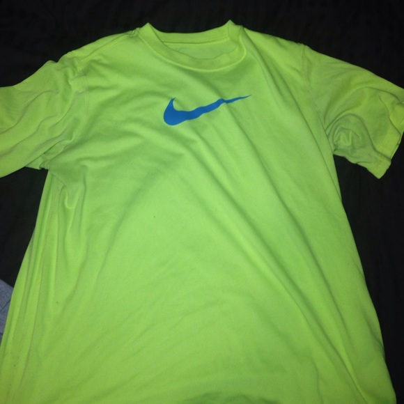 Short sleeve Nike t-shirt