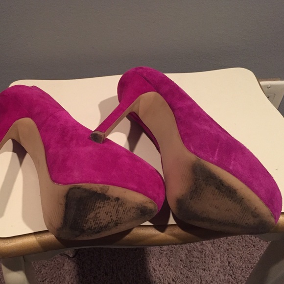 Shoes - Picture 4 of 4