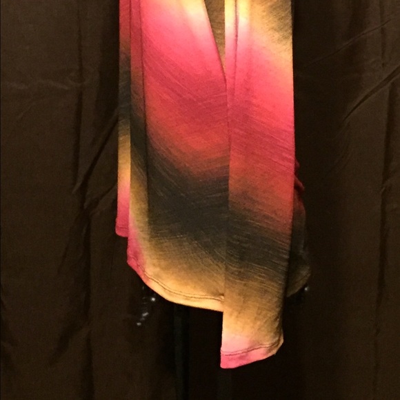 Multi-Colored Shell - Picture 3 of 4