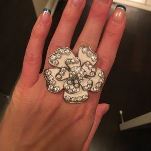 Daisy ring