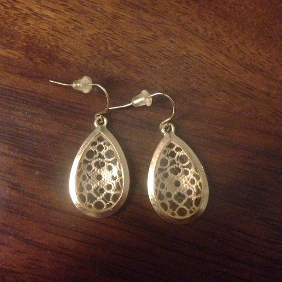 Francesca's dangly earrings