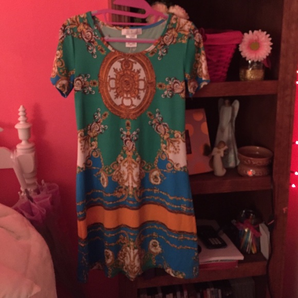 Loose fitting dress