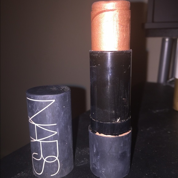 Nars multiple in South Beach