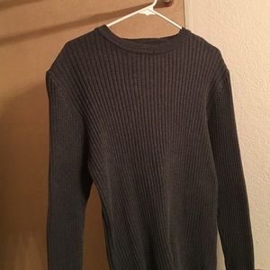 Fitted GAP sweater.