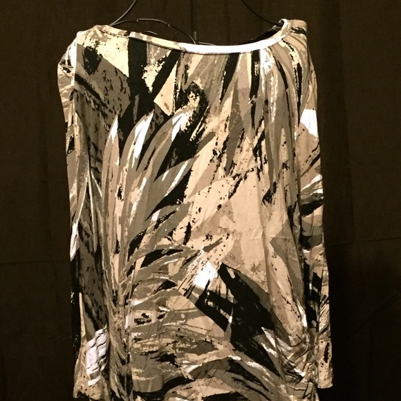 Multi-Patterned Blouse - Picture 2 of 4