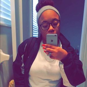 Meet your Posher, Nina