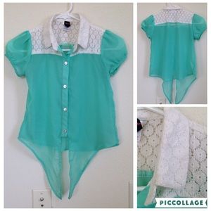 👚 Youth Turquoise Top!
