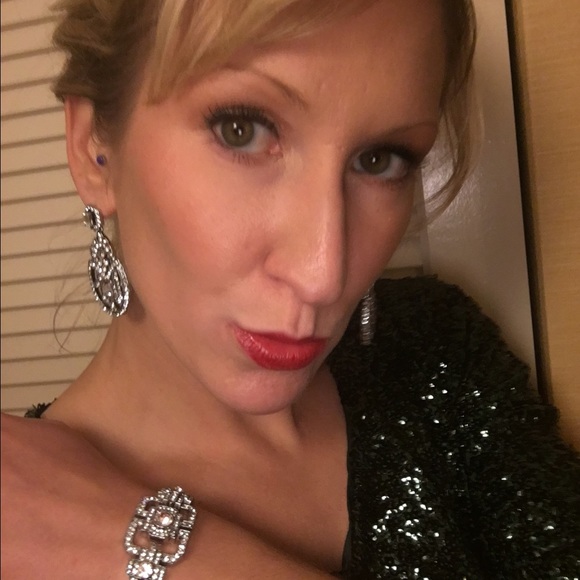 Meet your Posher, Amy - Picture 3 of 3